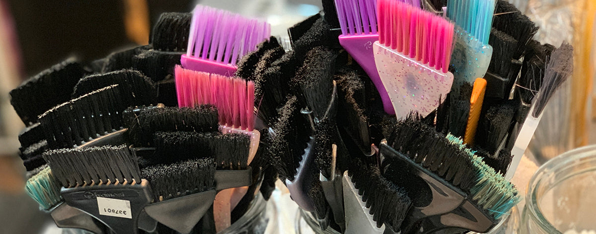 Sparkle From Root to Tip: A Stylist’s Guide to Cleaning Hair-Color Brushes